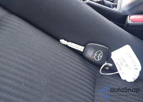 2013 Toyota Rav4 Xle z USA, uszkodzony, nr VIN JTMRFREV7DD028715